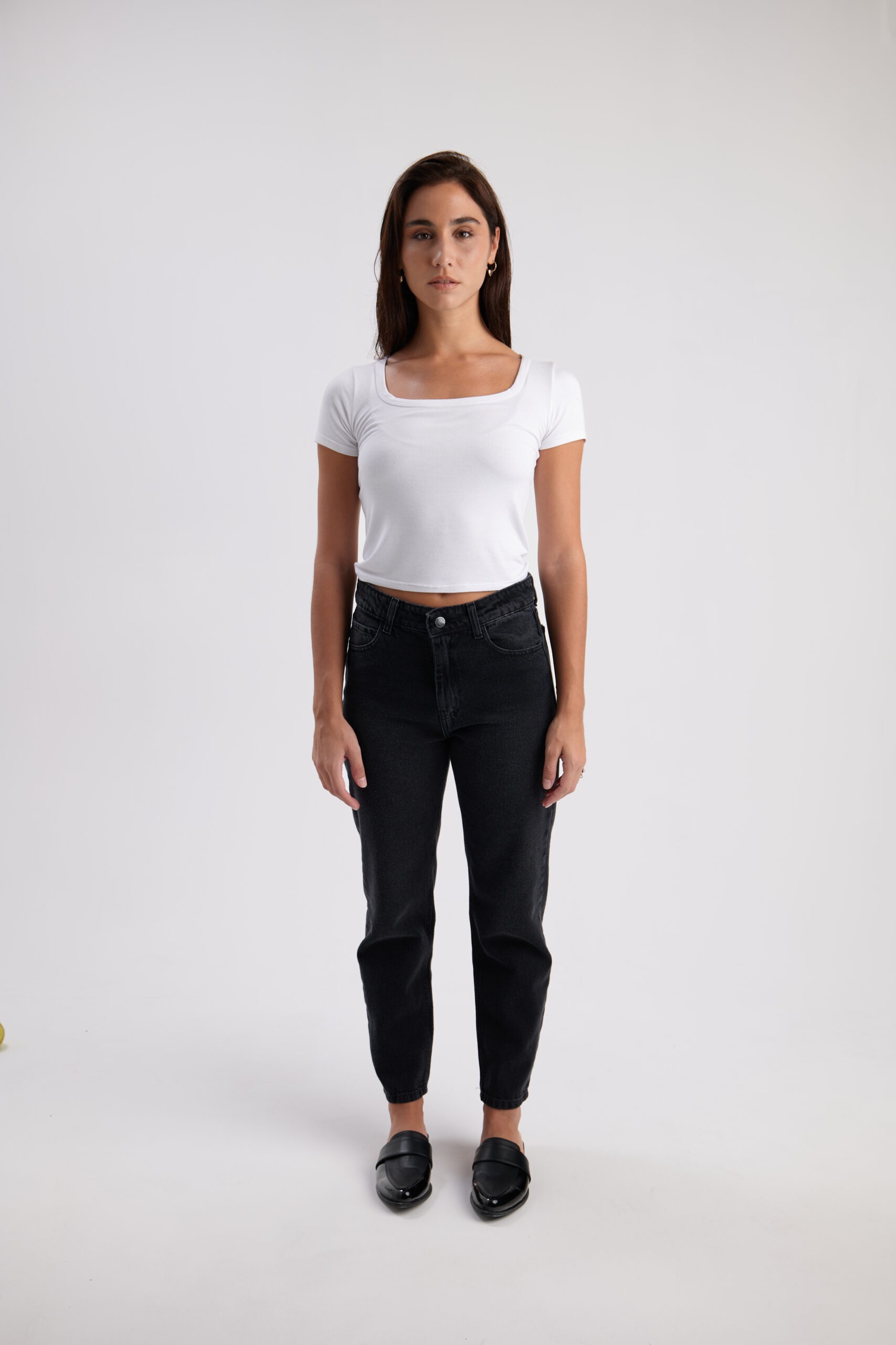 Pantalón Jean Momfit Clásico Cerati Negro Gastado